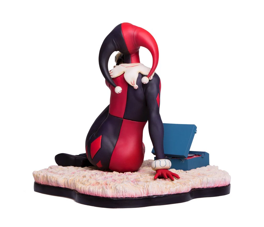 DC Comics - Waiting for My J Man Harley Quinn Statue - Image 5