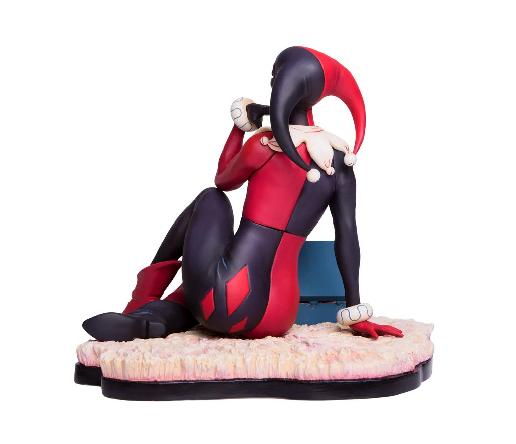 DC Comics - Waiting for My J Man Harley Quinn Statue - Image 6