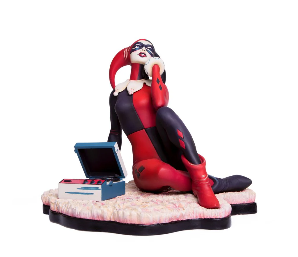 DC Comics - Waiting for My J Man Harley Quinn Statue - Image 8