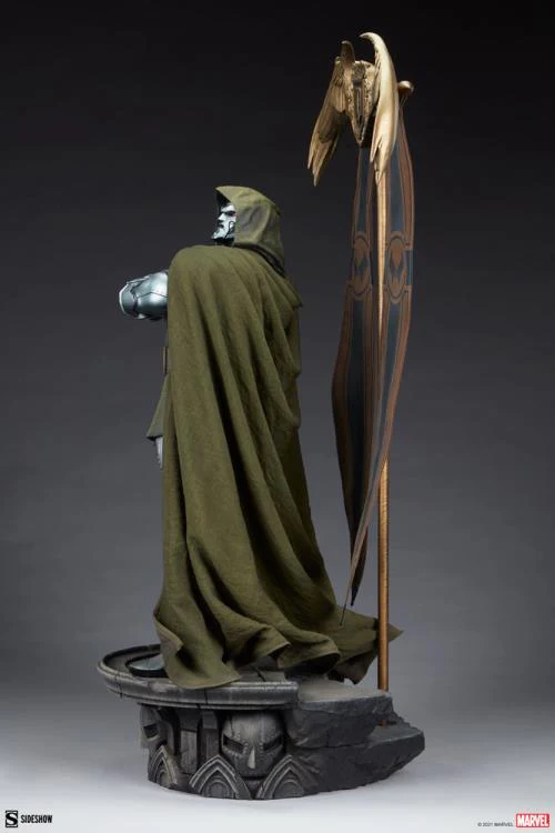 Doctor Doom - Maquette -  Store Exclusive - Image 5