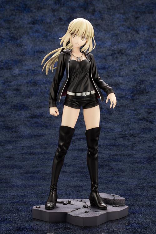 Fate/Grand Order Saber (Altria Pendragon) Casual Ver. 1/7 Scale Figure - Image 3