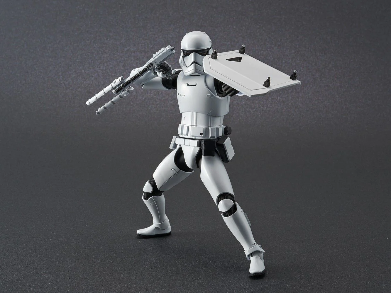 First Order Stormtrooper (Rise of Skywalker) 1/12 Scale Model Kit - Image 5