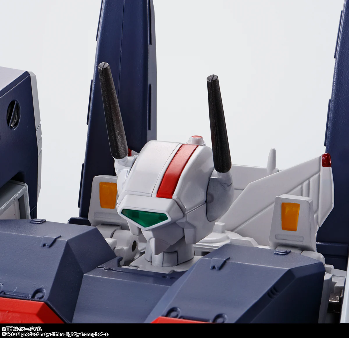 Hi-Metal R SDF Macross: VF-1J Armored Valkyrie (Hikaru Ichijo) Revival Ver. - Image 7