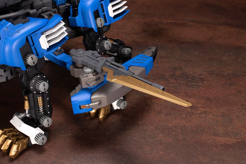 HMM #016 Zoids RZ-028 Blade Liger (Attack Booster Version) Model Kit - Image 10