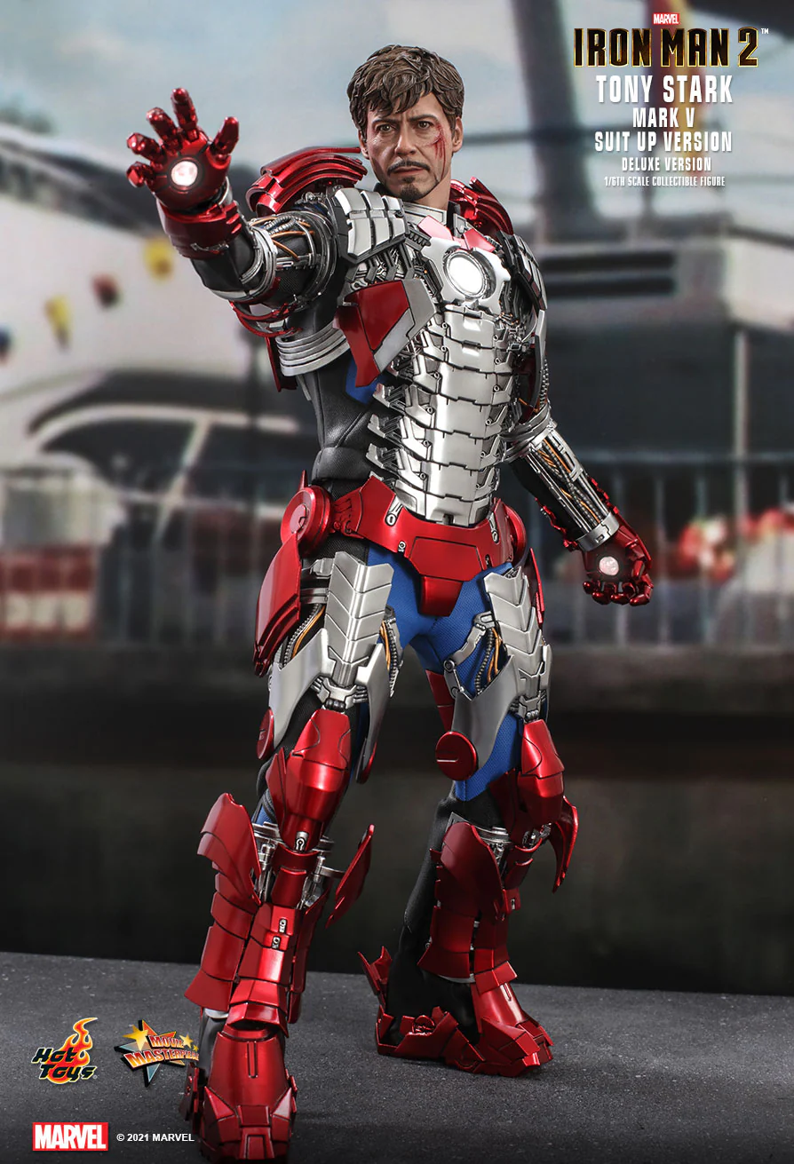 Iron Man 2 - Tony Stark (Mark V Suit Up Ver.) MMS600-D18