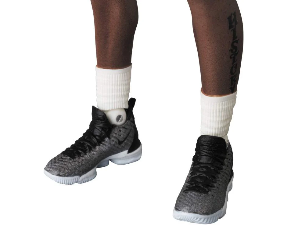 LeBron James (Los Angeles Lakers) MAFEX No. 127 - Image 7