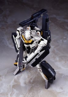 "Macross" VF-1S Strike Battroid Valkyrie 1/72 Model Kit - Image 3