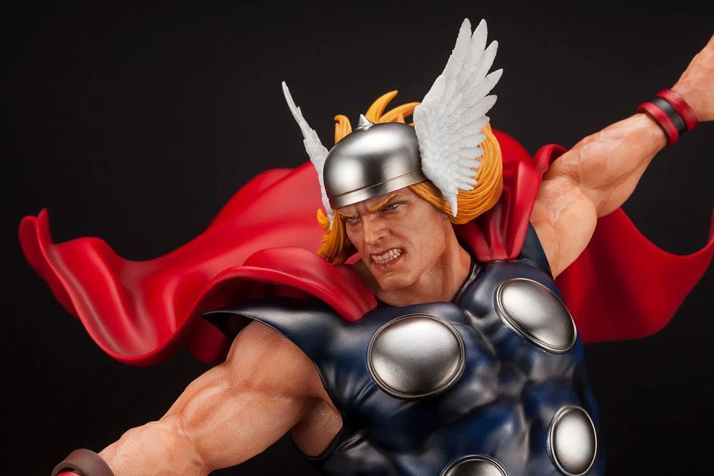 Marvel Comics Thor Fine Art Statue - Image 11