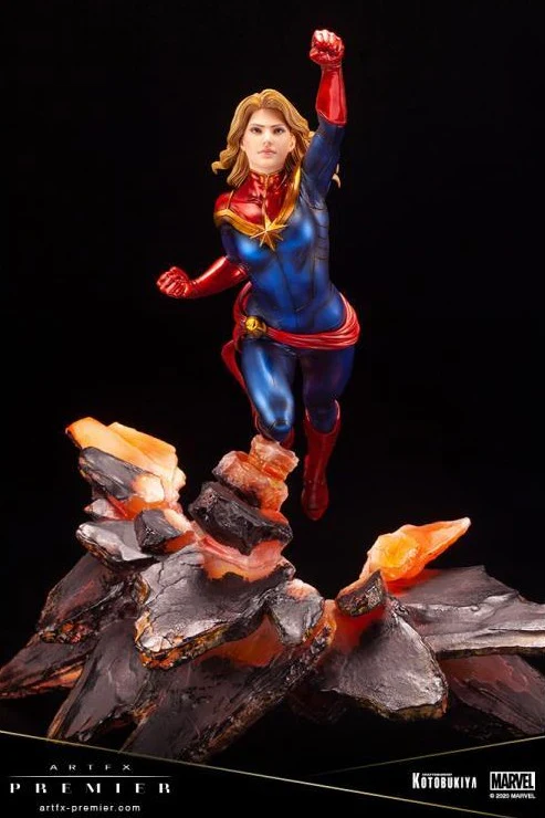 Marvel Premier Captain Marvel Limited Edition Artfx Statue - Image 2