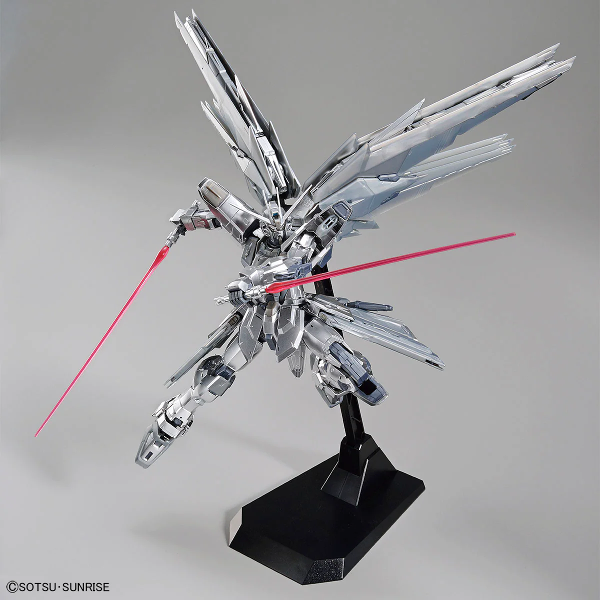 MG Freedom Gundam 2.0 [Silver Coating] - Gundam Base/P-Bandai Exclusive - Image 5