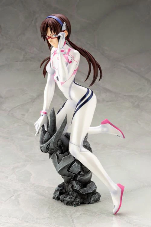 Neon Genesis Evangelion: Mari Makinami Illustrious (White Plugsuit Ver.) 1/6 Statue - Image 2