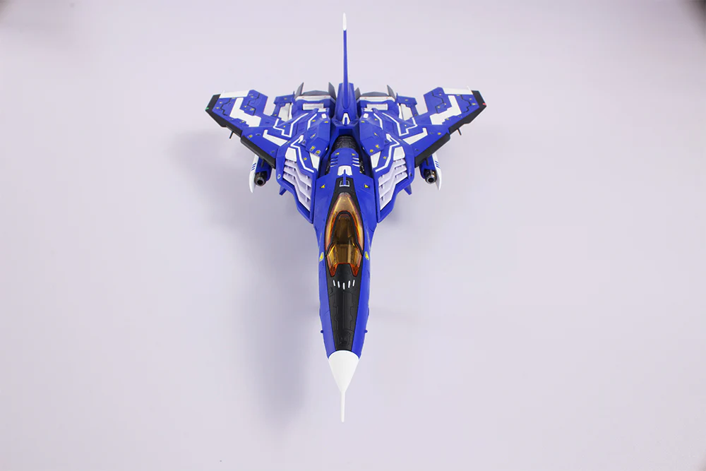 Raiden V Director's Cut FT-00004A Azuma (2P Color Ver.) 1/100 Scale Model Kit - Image 2