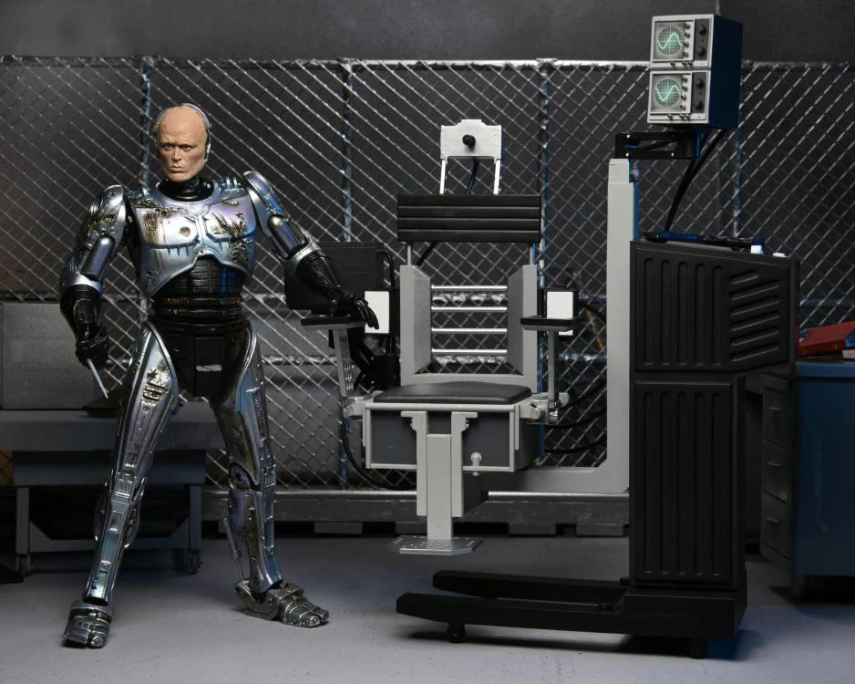RoboCop - Ultimate Battle Damaged RoboCop with Chair - Image 5