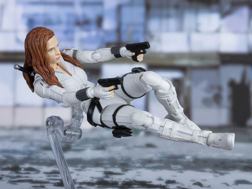 S.H. Figuarts - Black Widow: Black Widow (White Snow Suit Ver.) P-Bandai Exclusive - Image 3