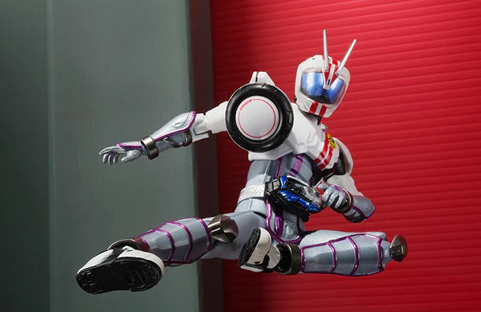 S.H. Figuarts - Kamen Rider Chaser Mach P-Bandai Exclusive - Image 3