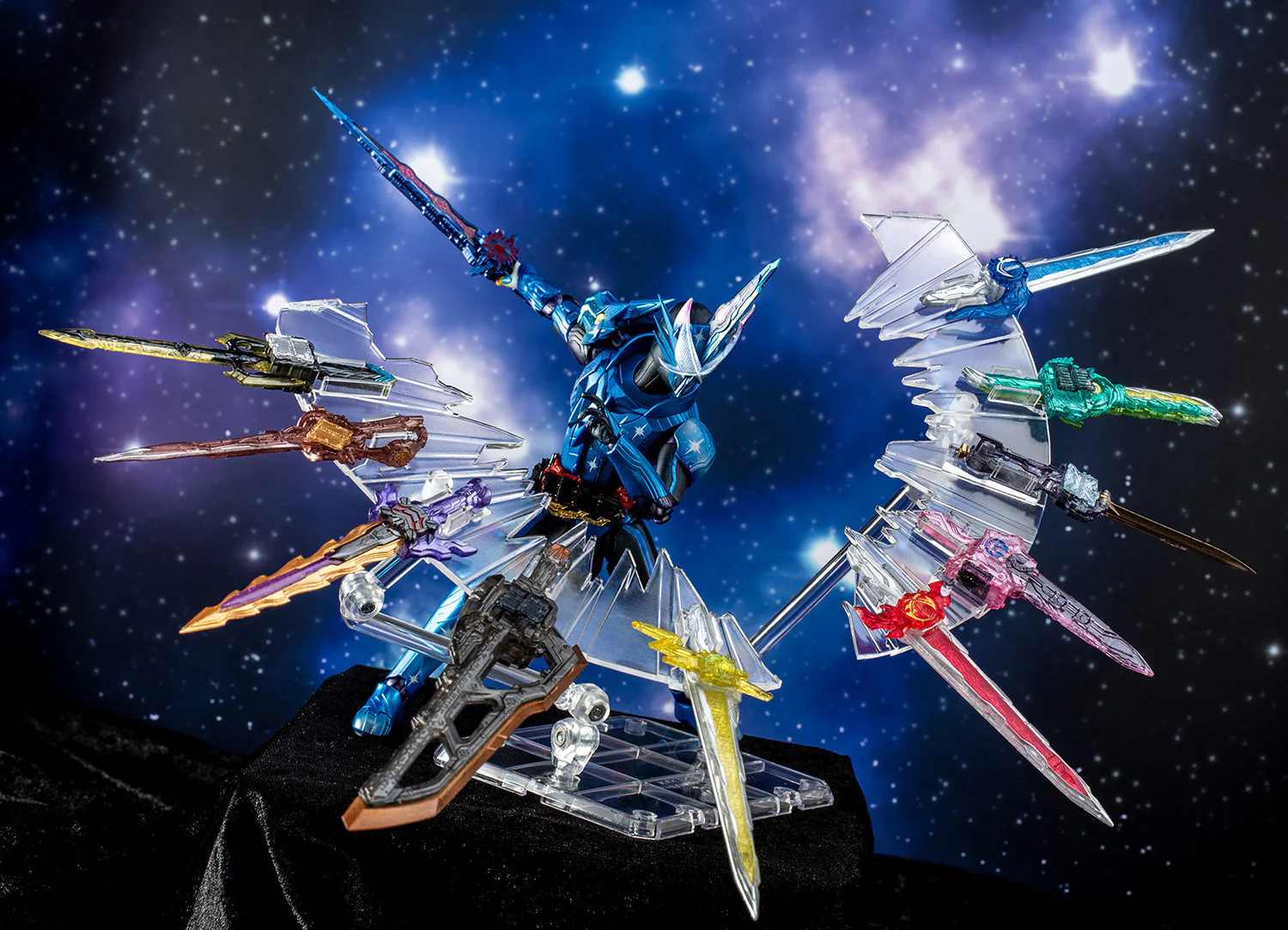 S.H. Figuarts - Kamen Rider Saber - Xross Saber & 10 Holy Sword Exclusive 2 Piece Set - P-Bandai - Image 8