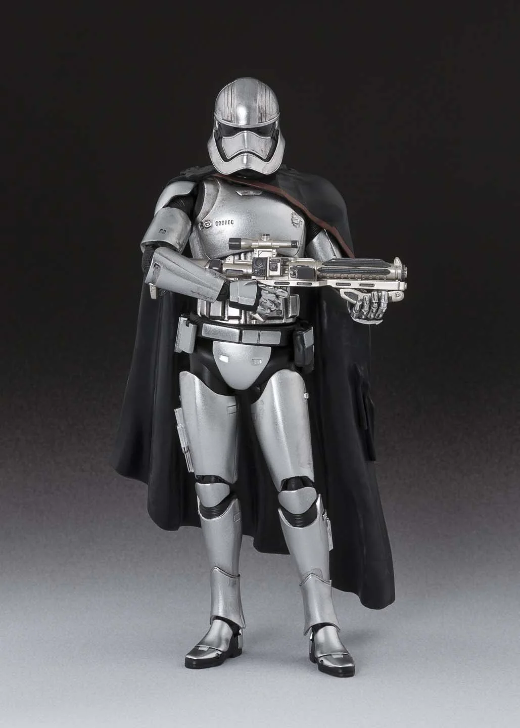 S.H. Figuarts - Star Wars - Captain Phasma - Image 4