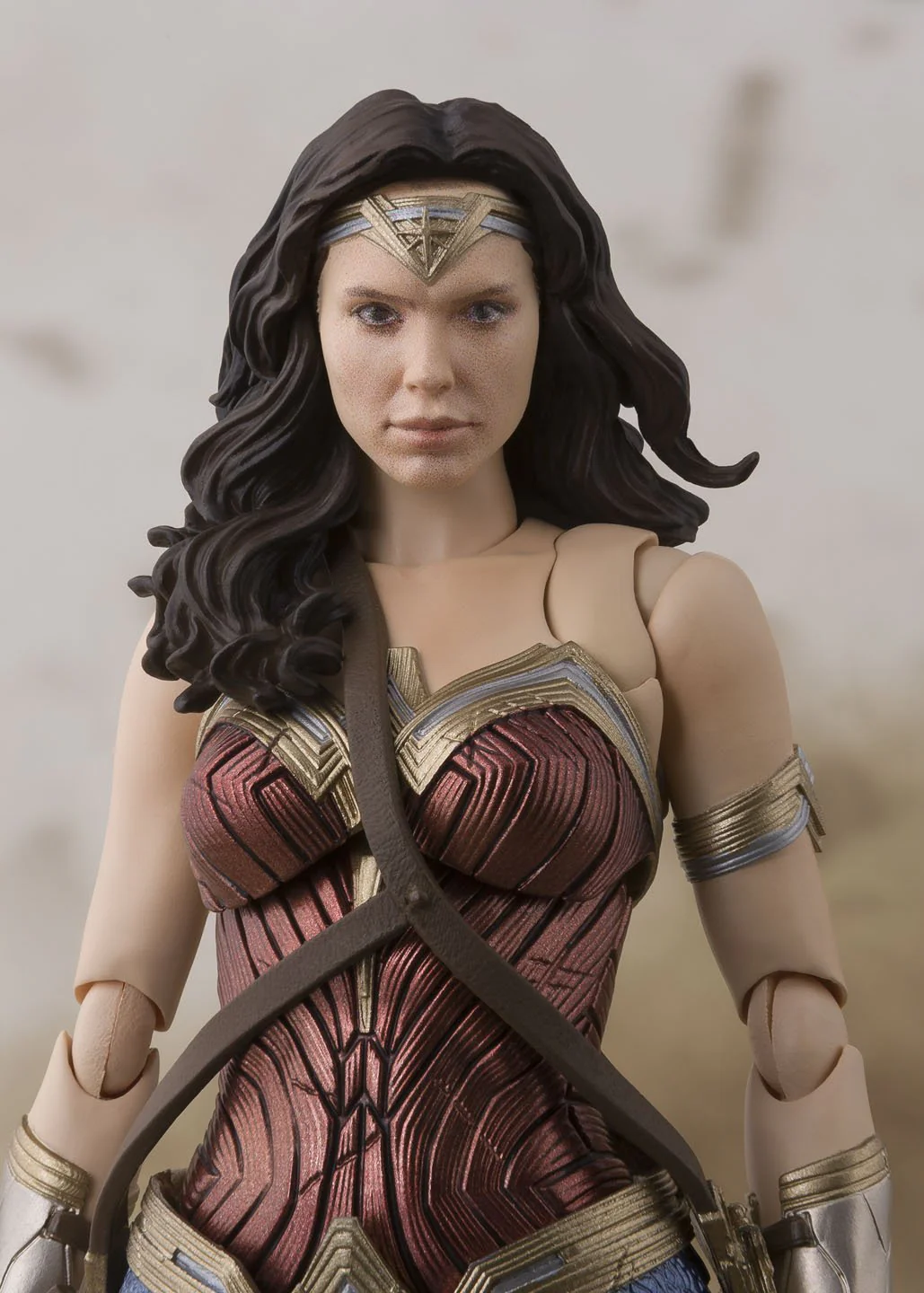 S.H. Figuarts - Wonder Woman (Justice League) - Image 3