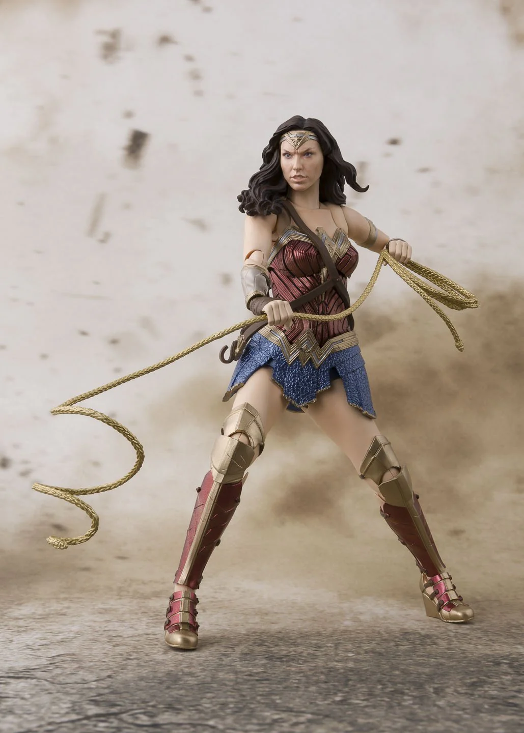 S.H. Figuarts - Wonder Woman (Justice League) - Image 5