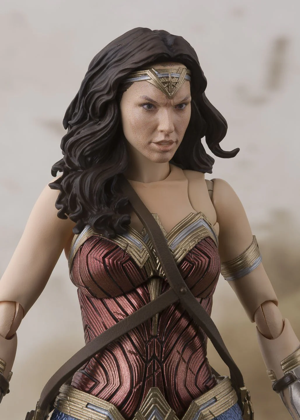 S.H. Figuarts - Wonder Woman (Justice League) - Image 9