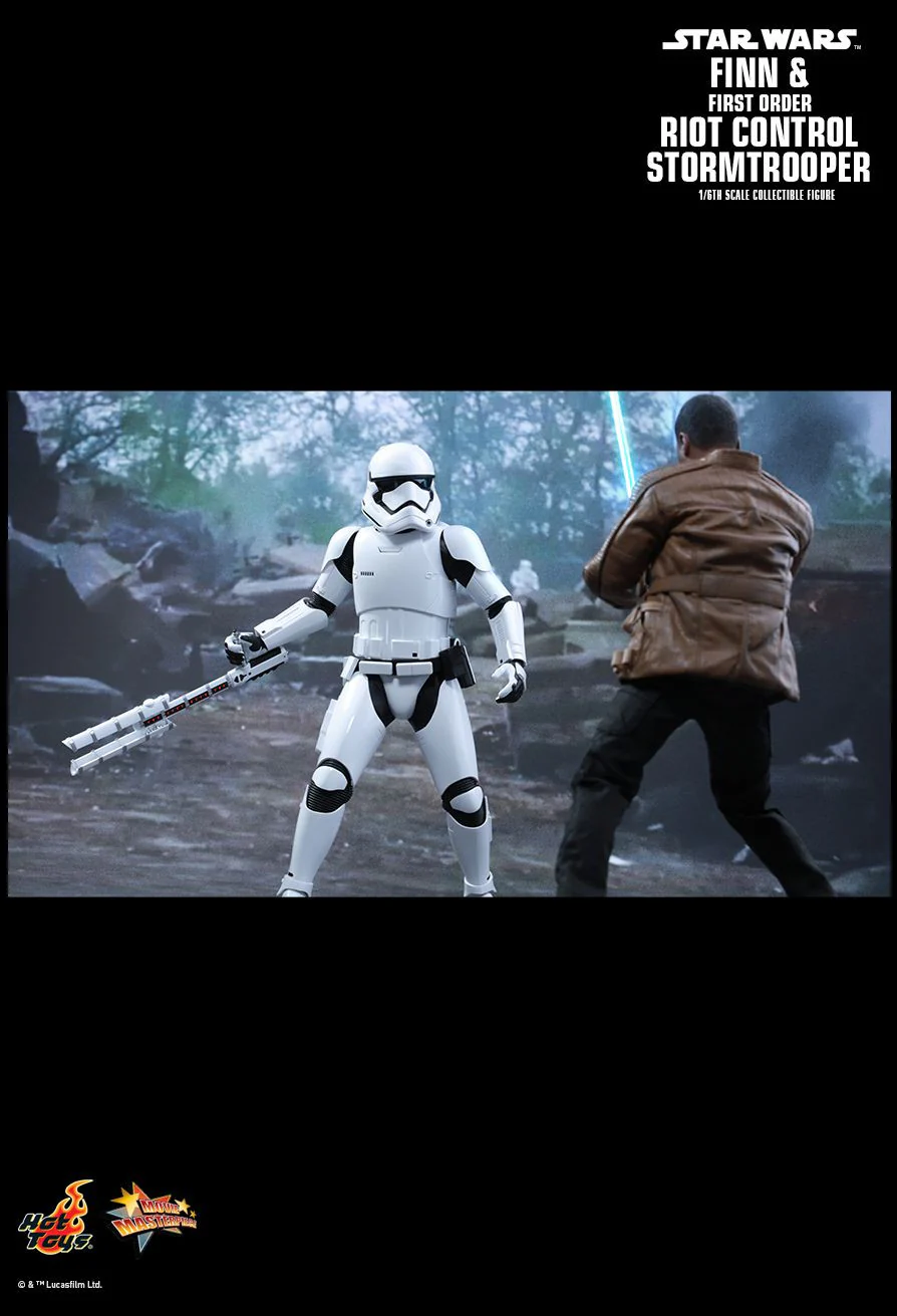 Star Wars Episode VII: Finn and First Order Riot Control Stormtrooper MMS346 - Image 4