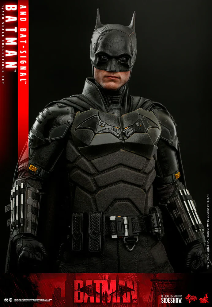 The Batman: Batman & Bat-Signal MMS641 Exclusive - Image 16