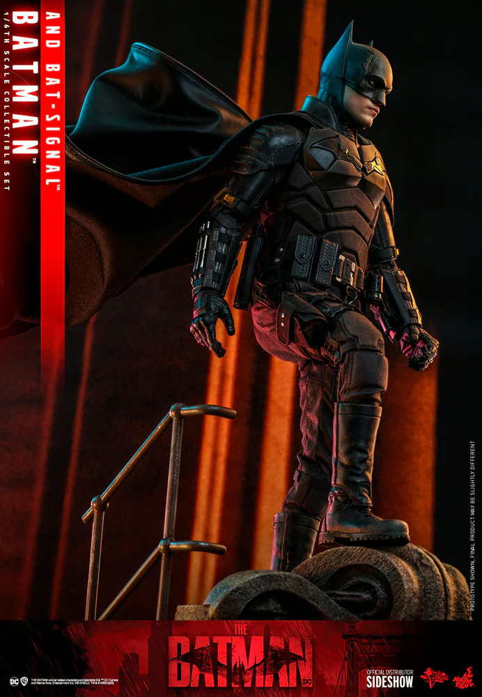 The Batman: Batman & Bat-Signal MMS641 Exclusive - Image 20