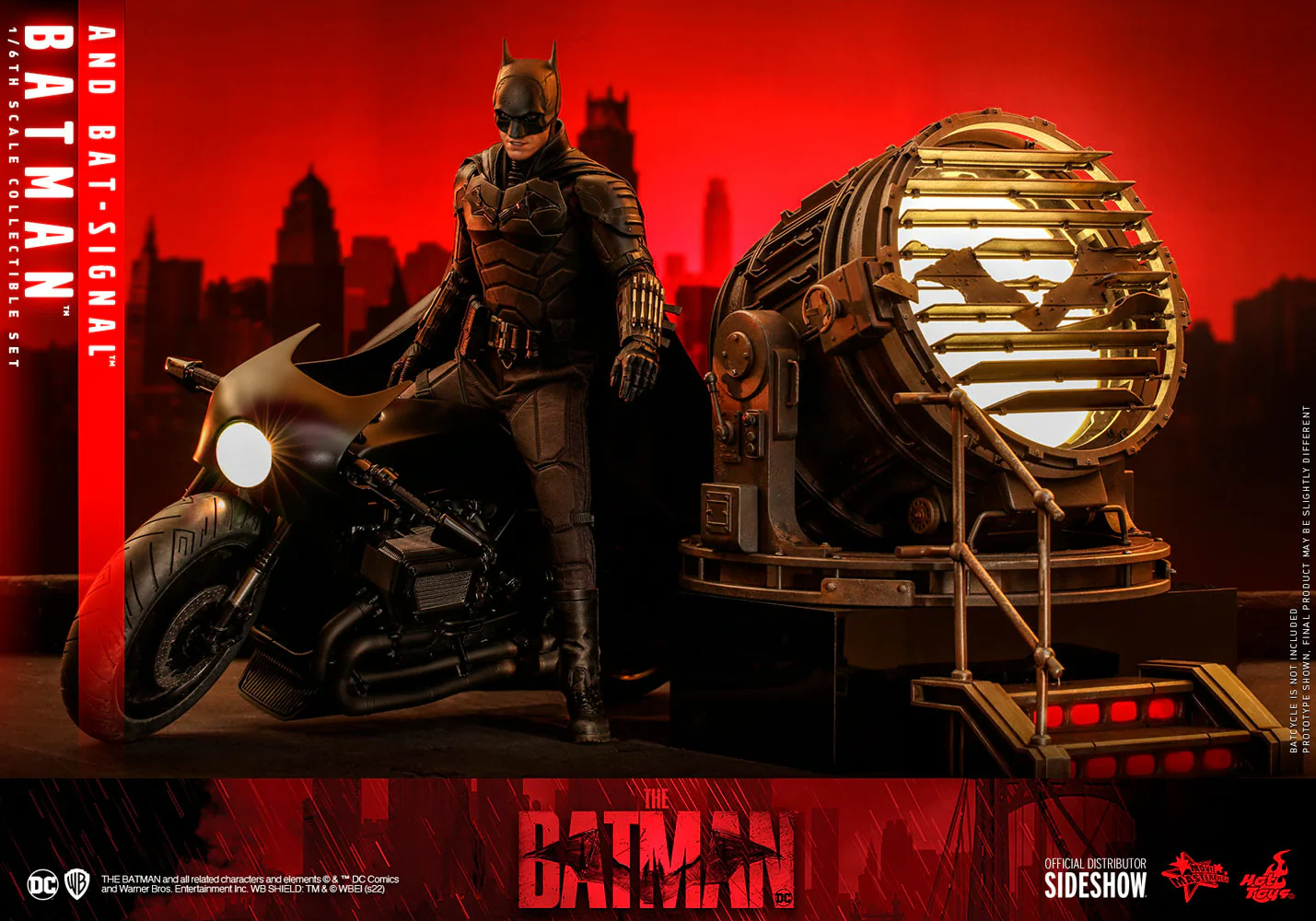 The Batman: Batman & Bat-Signal MMS641 Exclusive - Image 3