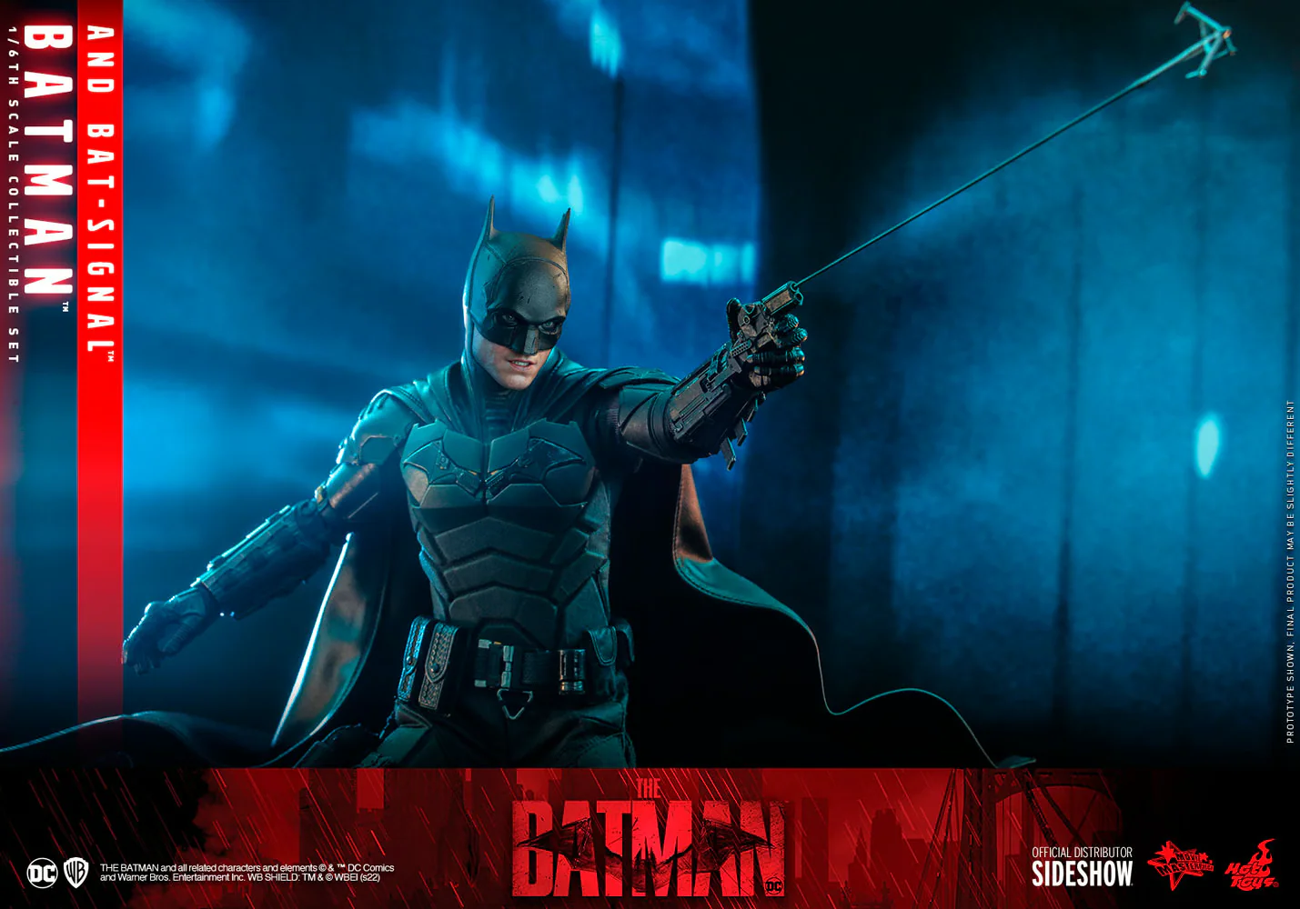 The Batman: Batman & Bat-Signal MMS641 Exclusive - Image 9