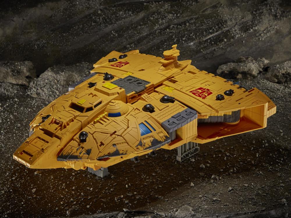 Transformers WFC: Kingdom Titan WFC-K30 Autobot Ark - Image 4