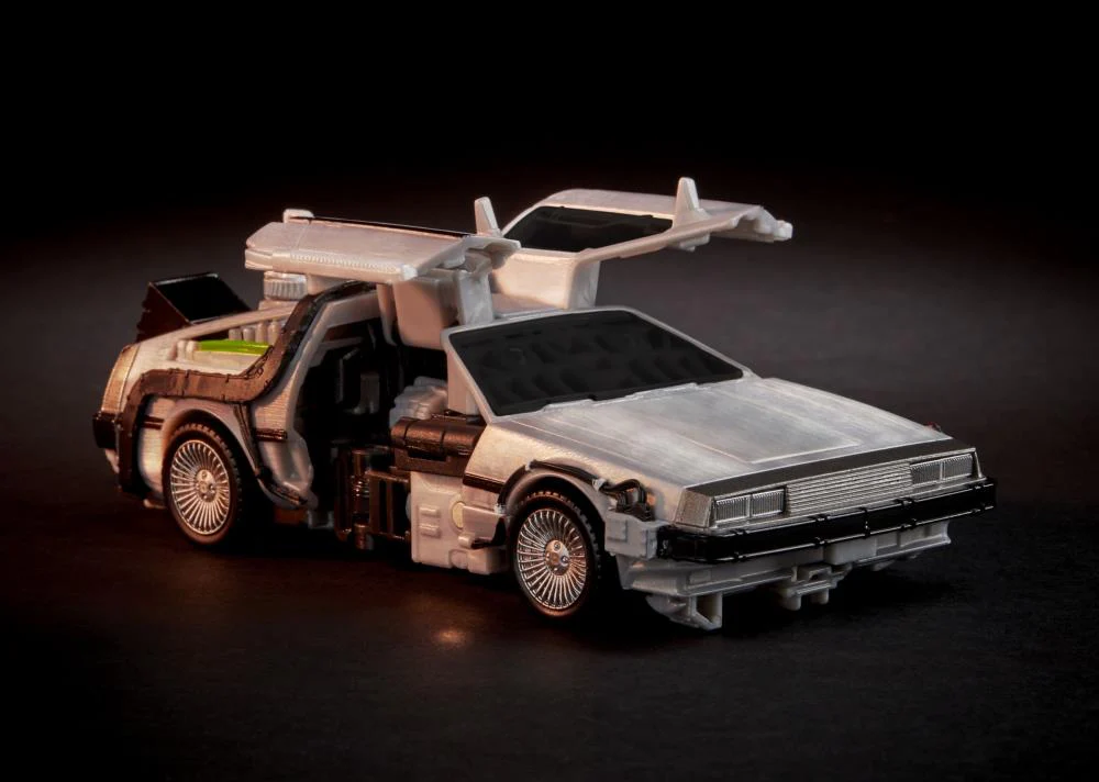 Transformers x Back to the Future Collaborative Generations Gigawatt - Image 3