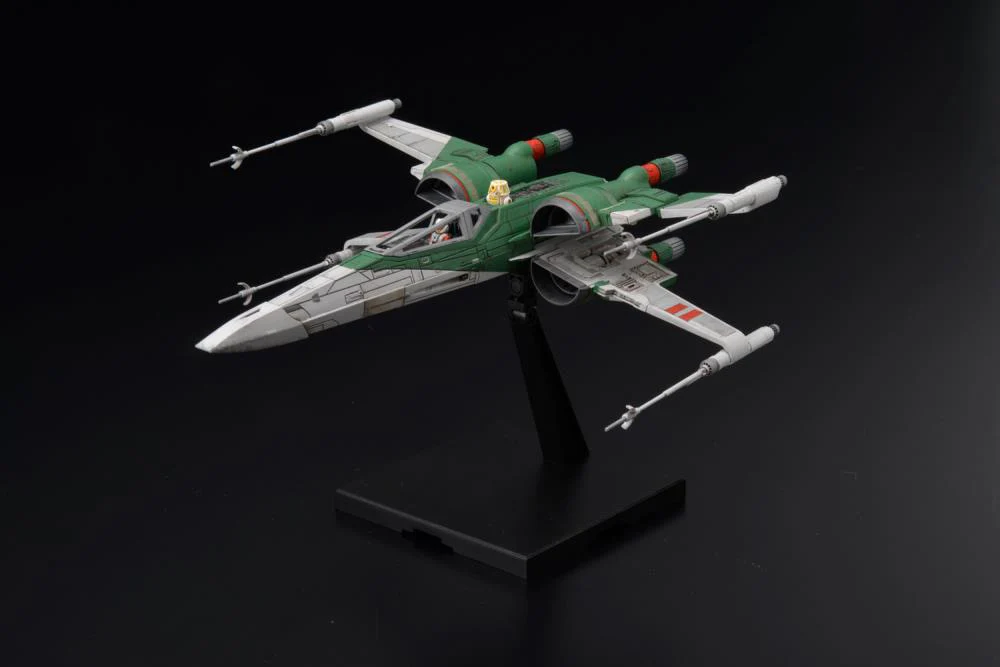 X-Wing Starfighter (Rise of Skywalker) 1/72 Scale Model Kit - Image 2