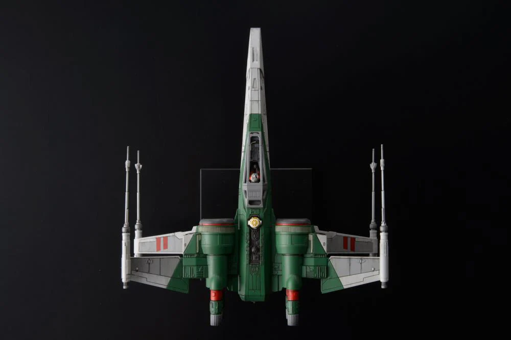 X-Wing Starfighter (Rise of Skywalker) 1/72 Scale Model Kit - Image 3